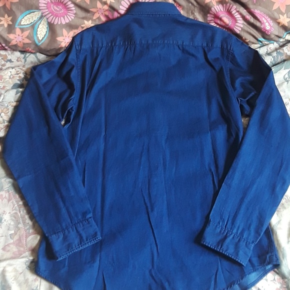 UNIQLO BUTTONDOWN CASUAL SHIRT - Picture 2 of 5